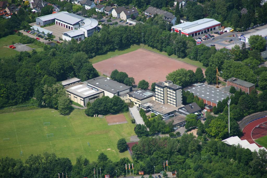 Rtb-Hotel - Sportschule Бергиш-Гладбах Экстерьер фото