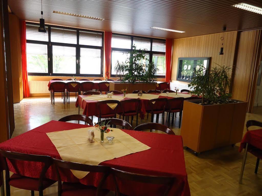 Rtb-Hotel - Sportschule Бергиш-Гладбах Экстерьер фото